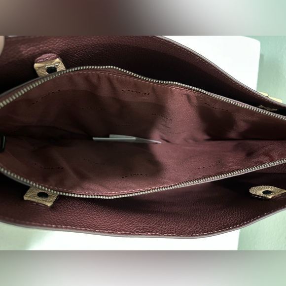 EUC Coach Tyler Caryall all leather tote - Picture 11 of 12